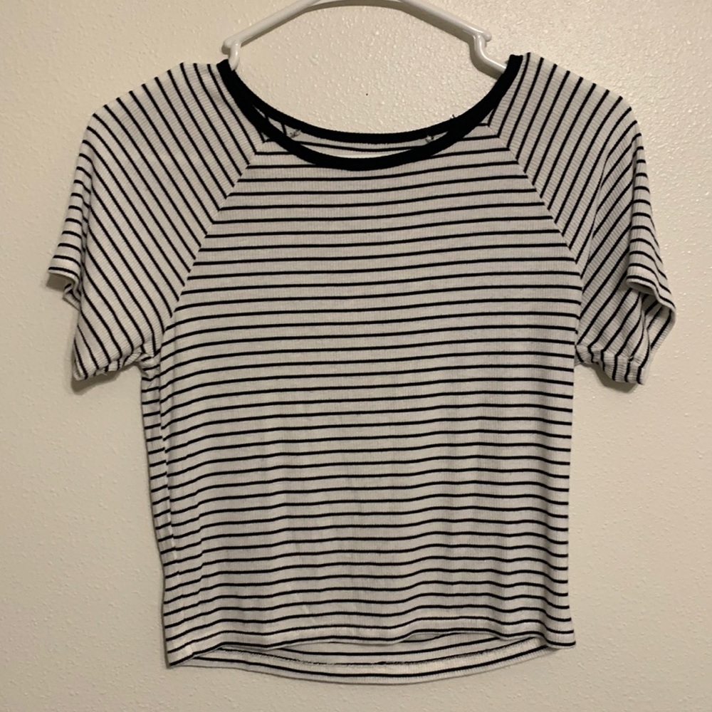 American Eagle Cropped Tee